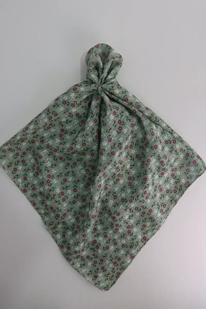 mini-scarf