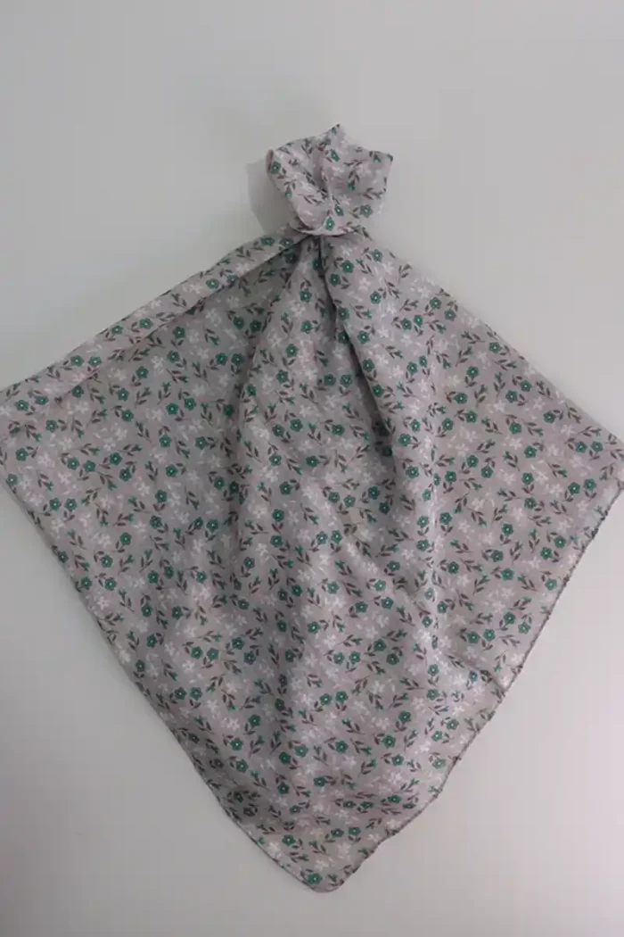 mini-scarf