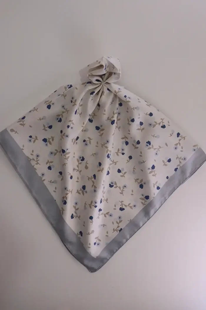 mini-scarf